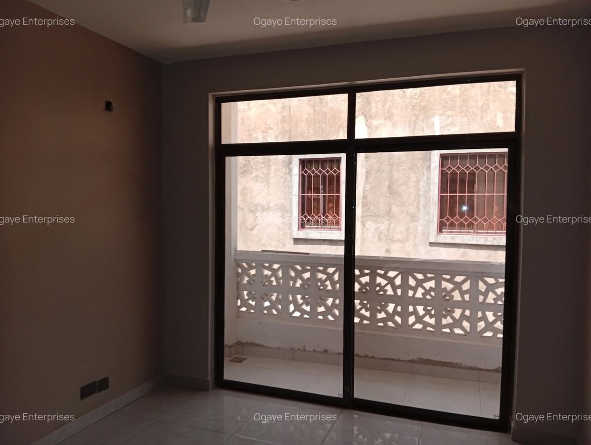 3 Bed Townhouse with En Suite at Kanamai Area - 11