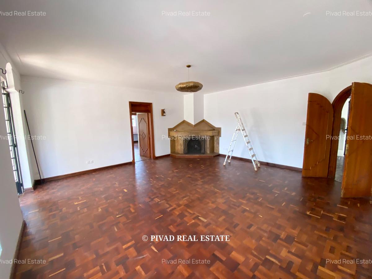4 Bed House with Garden in Nyari - 4