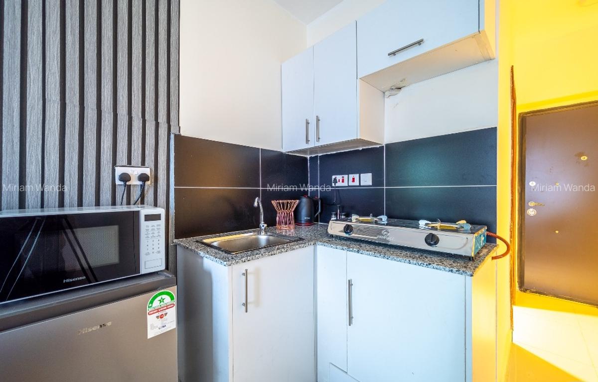 Studio Apartment with Swimming Pool at Chaddy Road - 10