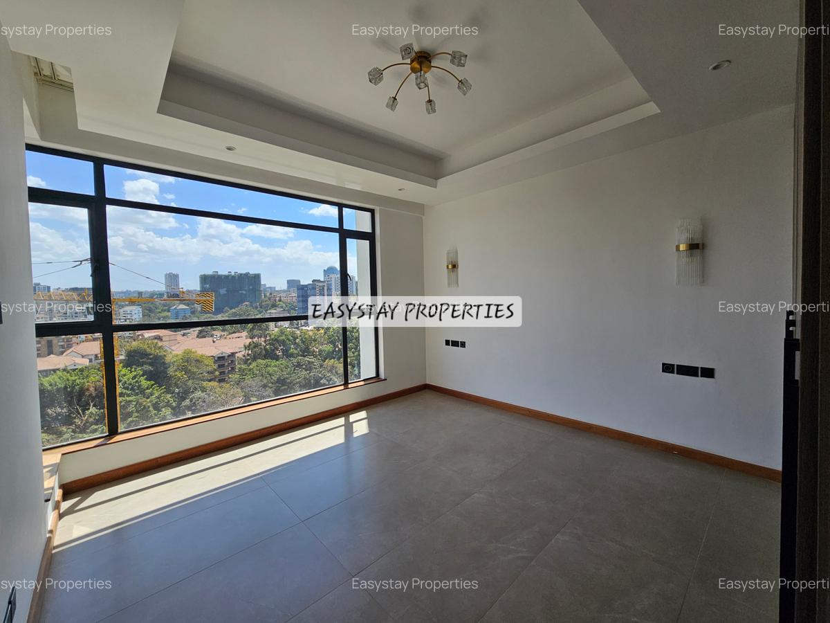 4 Bed Apartment with En Suite in Riverside - 3