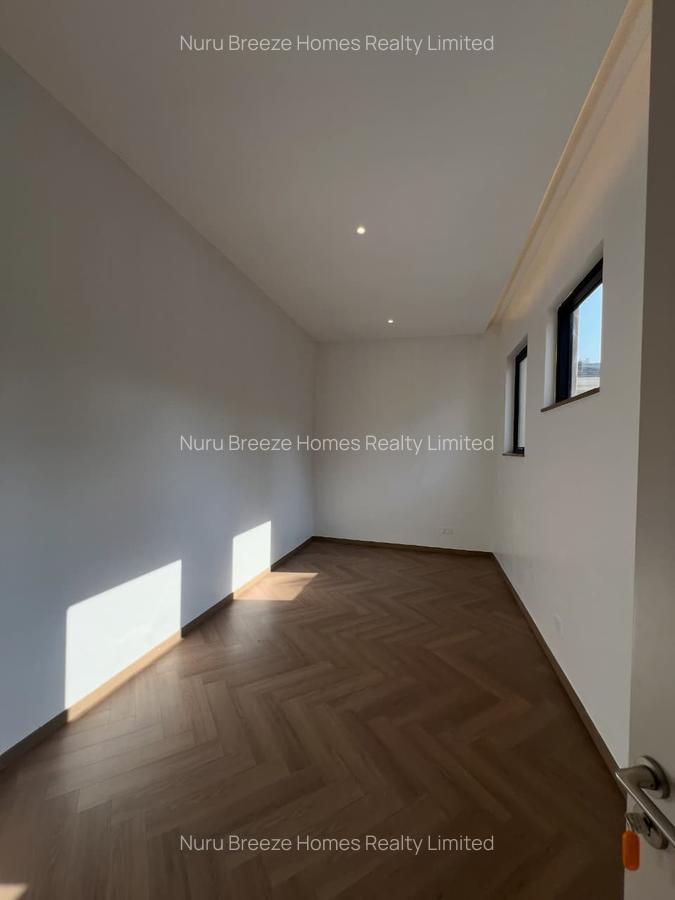 5 Bed Townhouse with En Suite in Lavington - 11