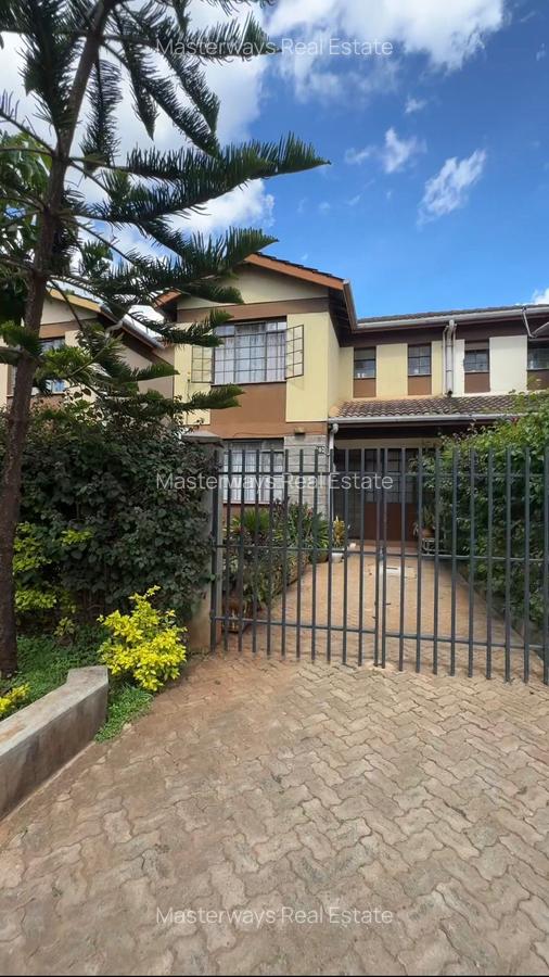 4 Bed House with En Suite in Komarock - 1