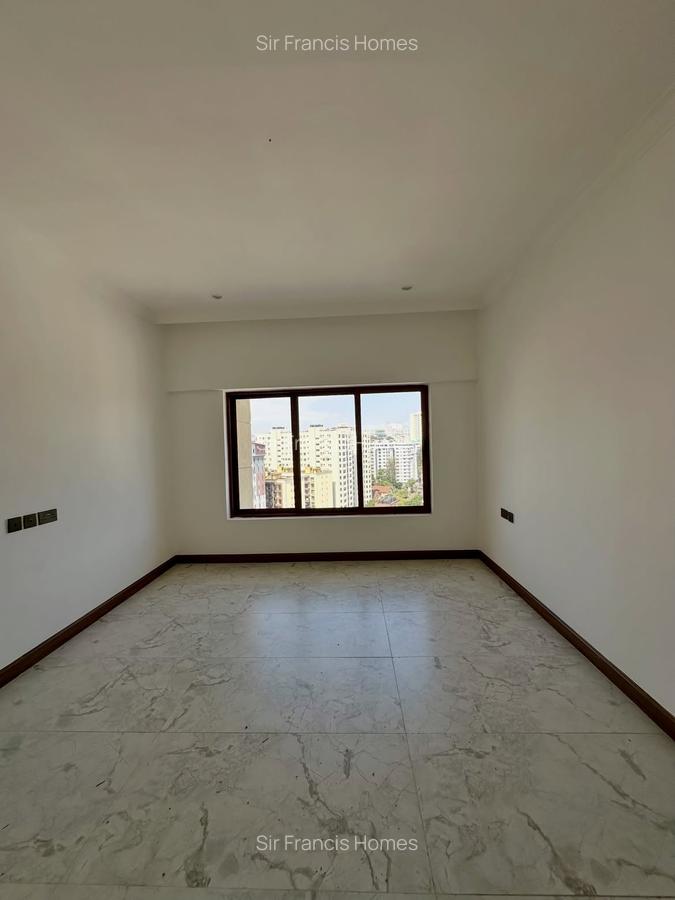 Serviced 3 Bed Apartment with En Suite in Kileleshwa - 4
