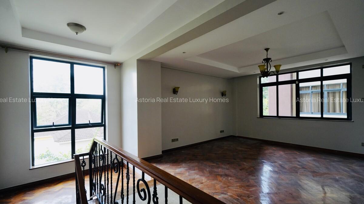 4 Bed Apartment with En Suite at 2026-535 - 10