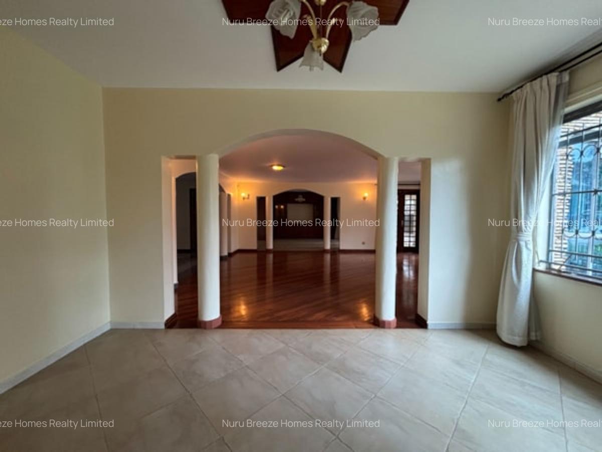 5 Bed House with En Suite in Runda - 4