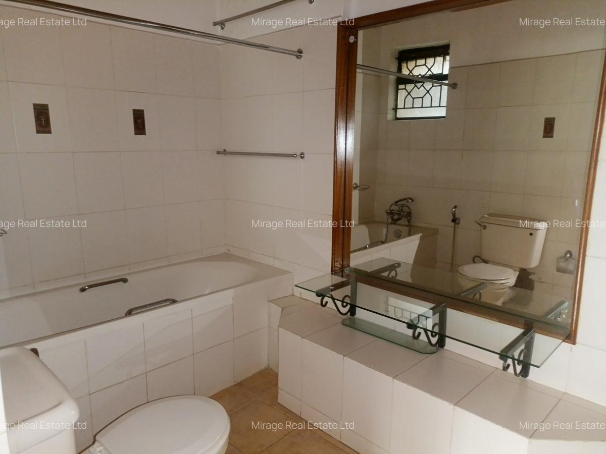 5 Bed Villa with Swimming Pool in Lavington - 9
