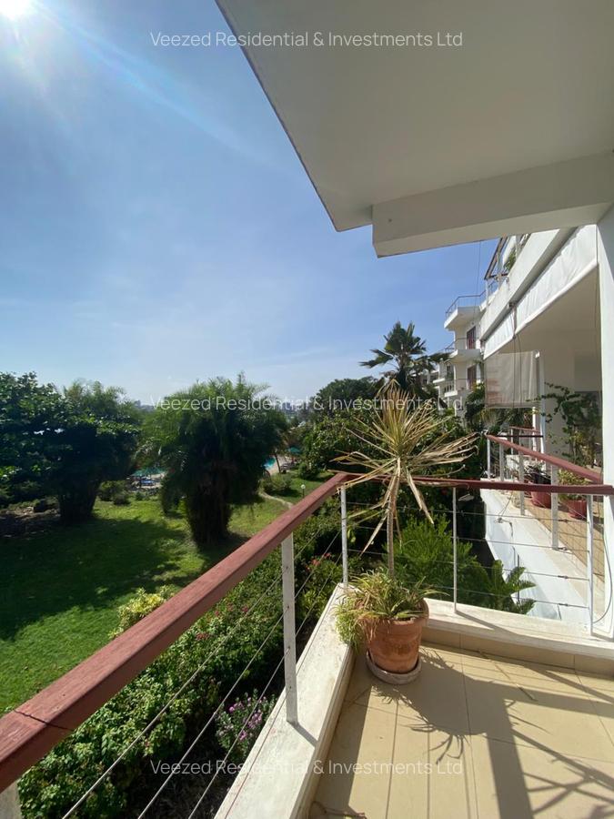 Furnished 3 Bed Apartment with En Suite in Nyali Area - 14