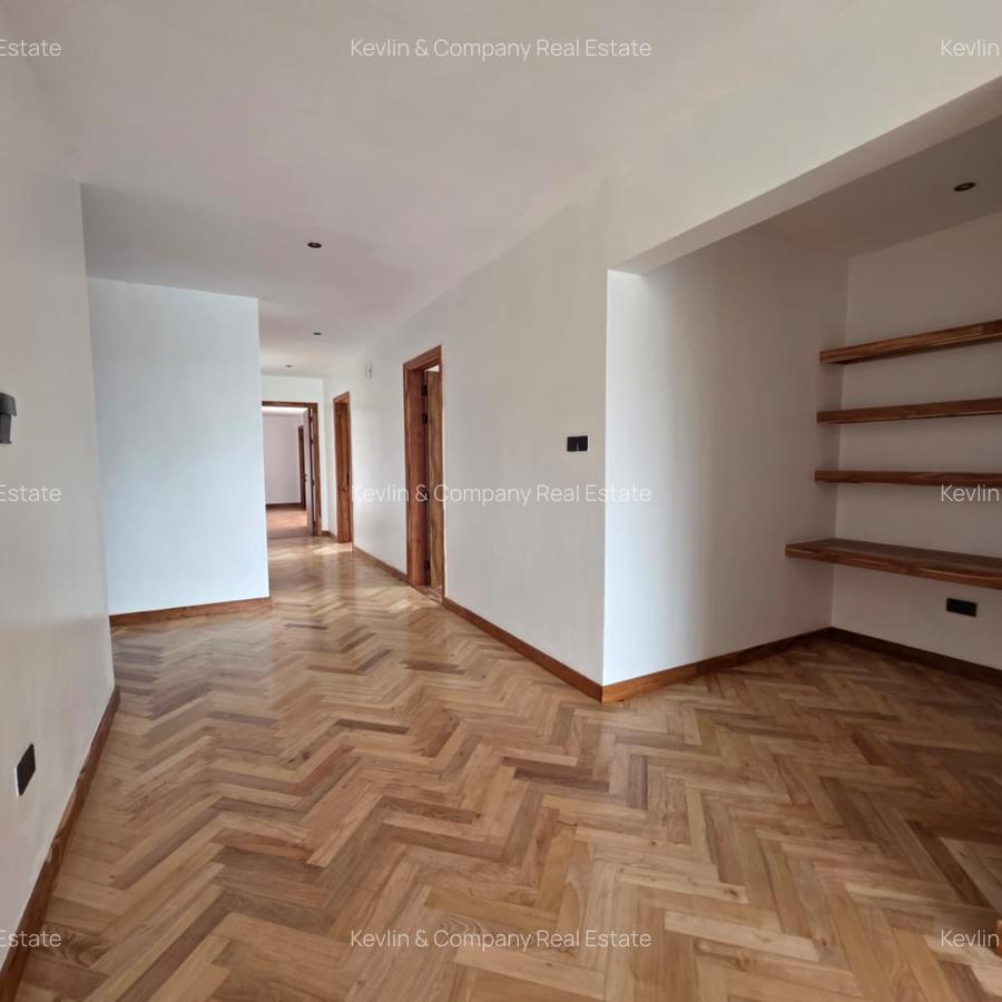4 Bed Apartment with En Suite in Spring Valley - 9