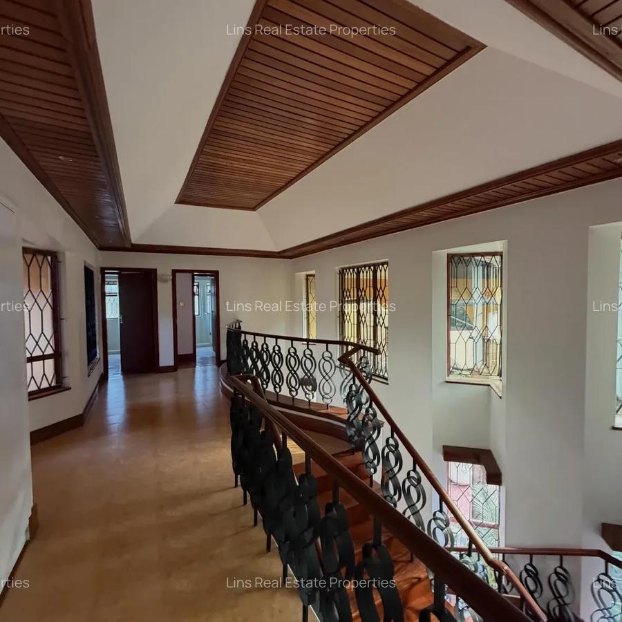 5 Bed Townhouse with En Suite in Runda - 14