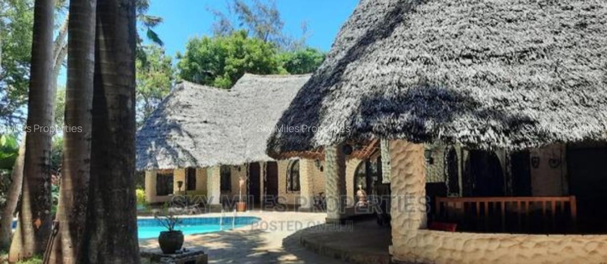 3 Bed Villa with En Suite at La-Marina Mtwapa - 11