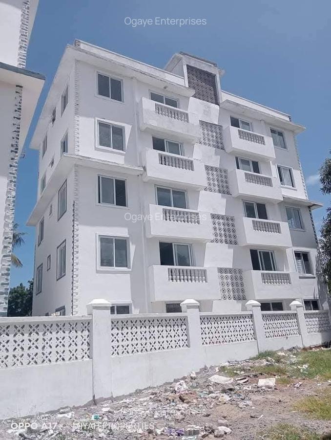 2 Bed Apartment with En Suite at Mtwapa - 1