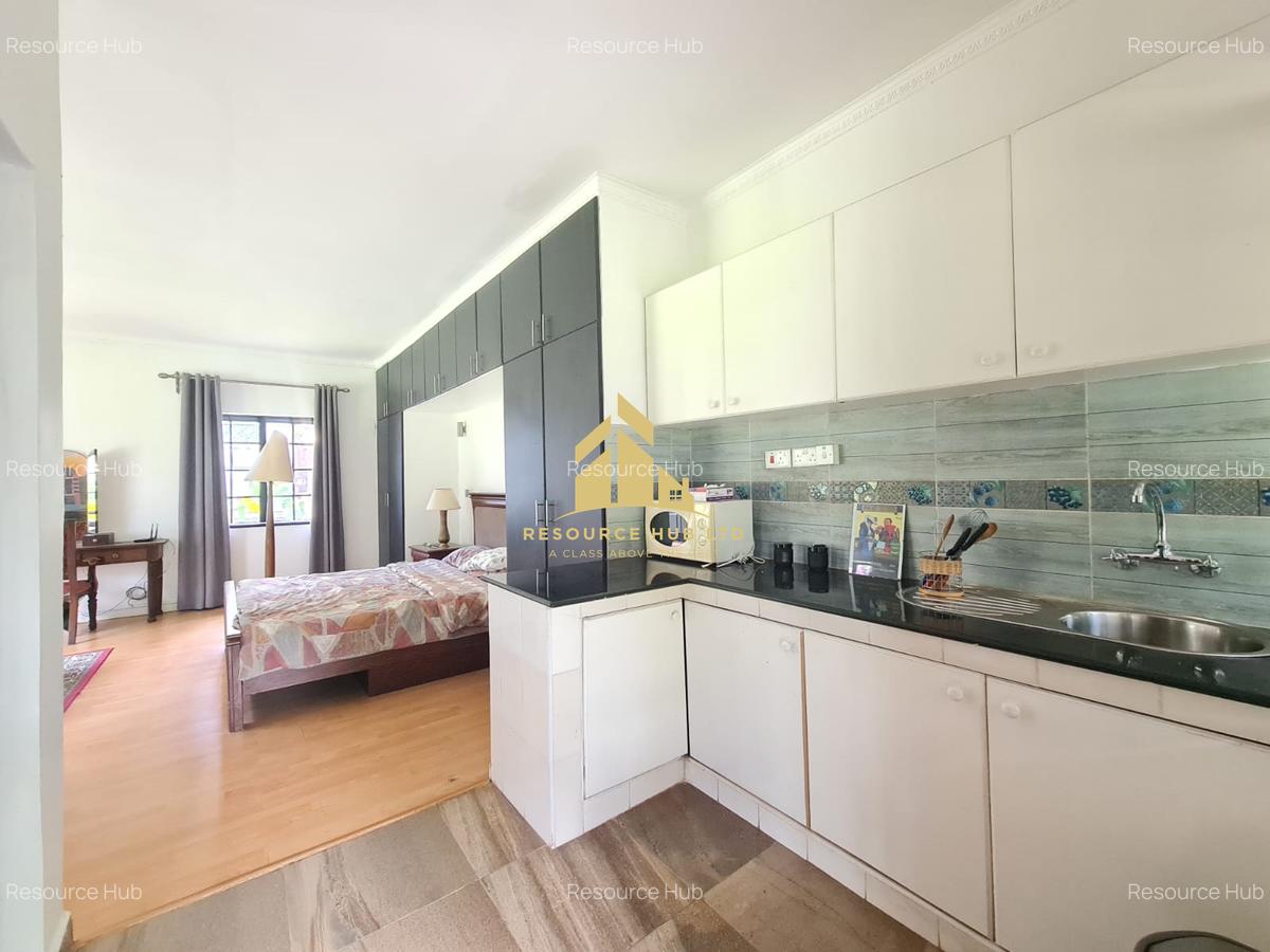 4 Bed House with En Suite at Nyari - 16