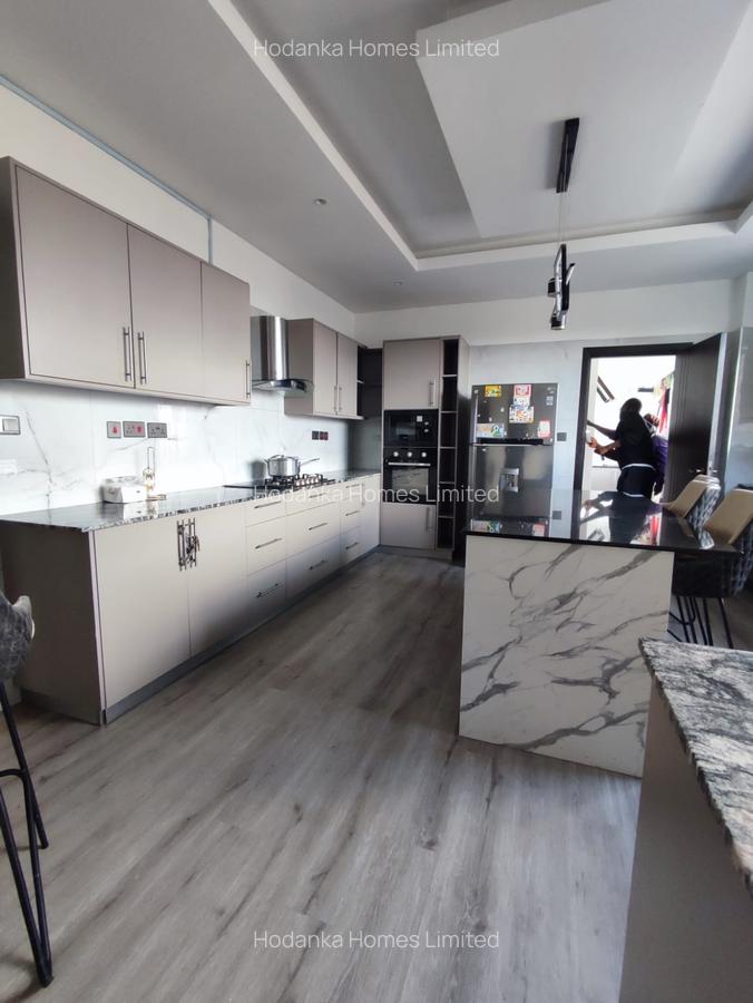 5 Bed Apartment with En Suite in Parklands - 1
