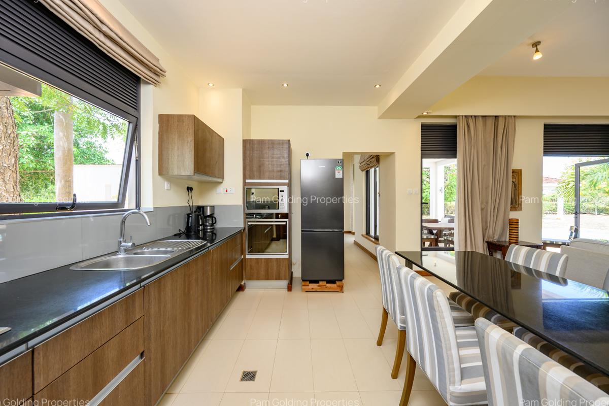 3 Bed Villa with En Suite at Mandharini - 10