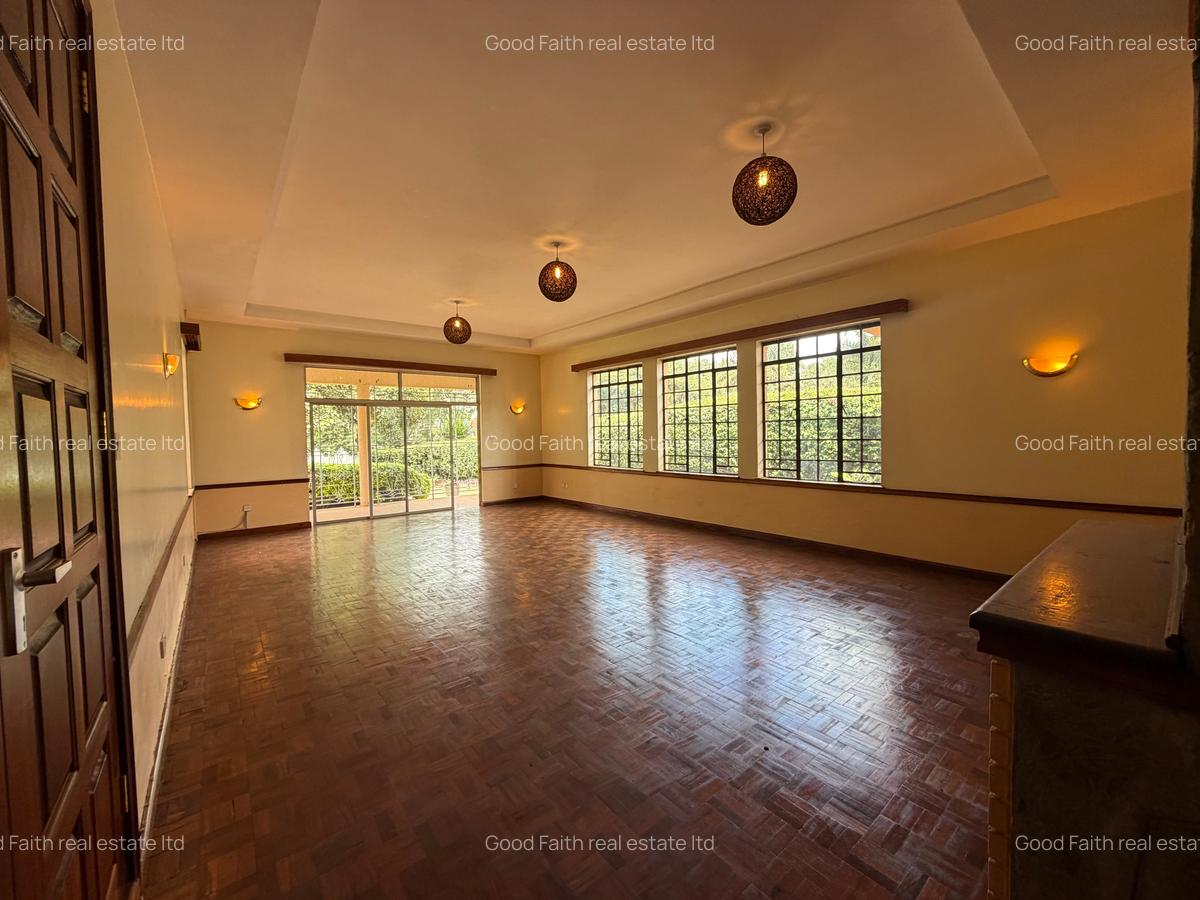 5 Bed House with En Suite in Runda - 4