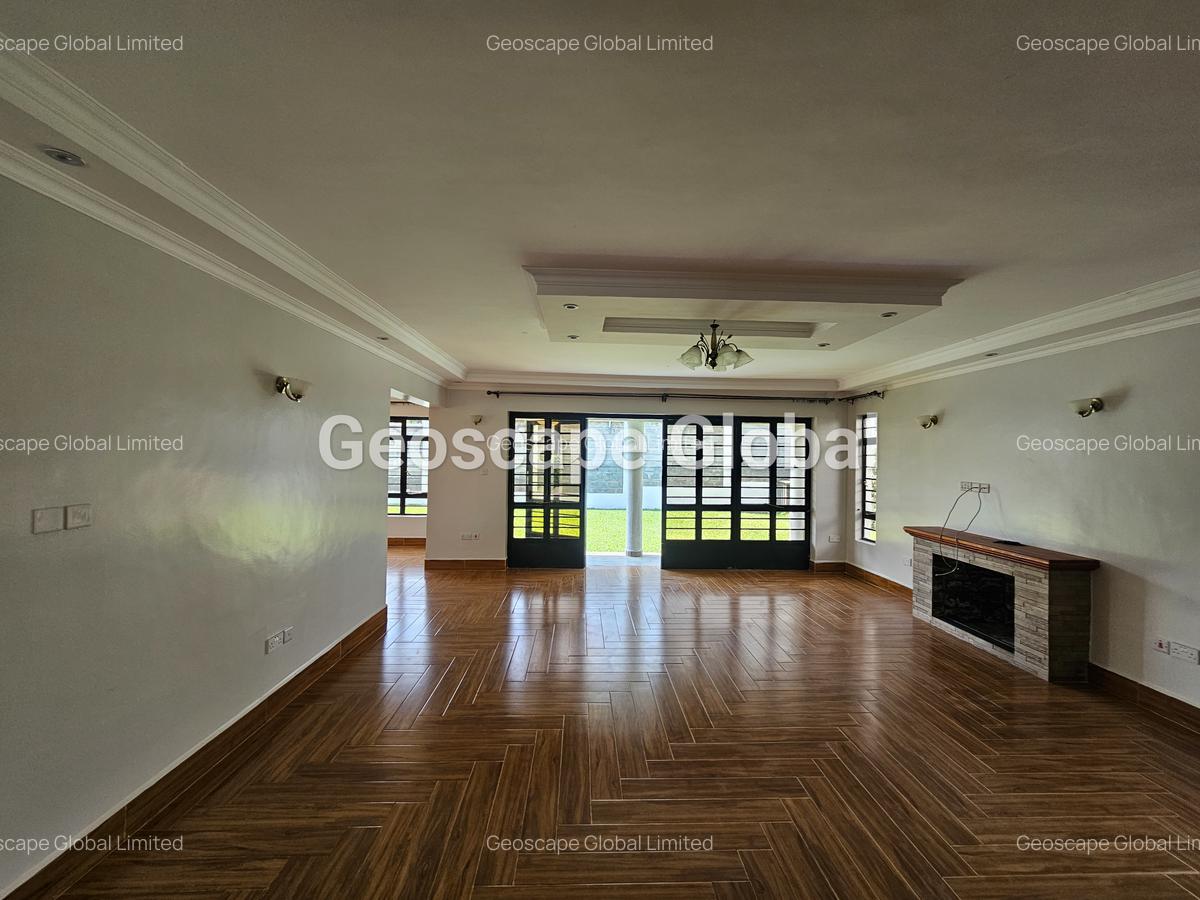5 Bed House with En Suite in Runda - 2