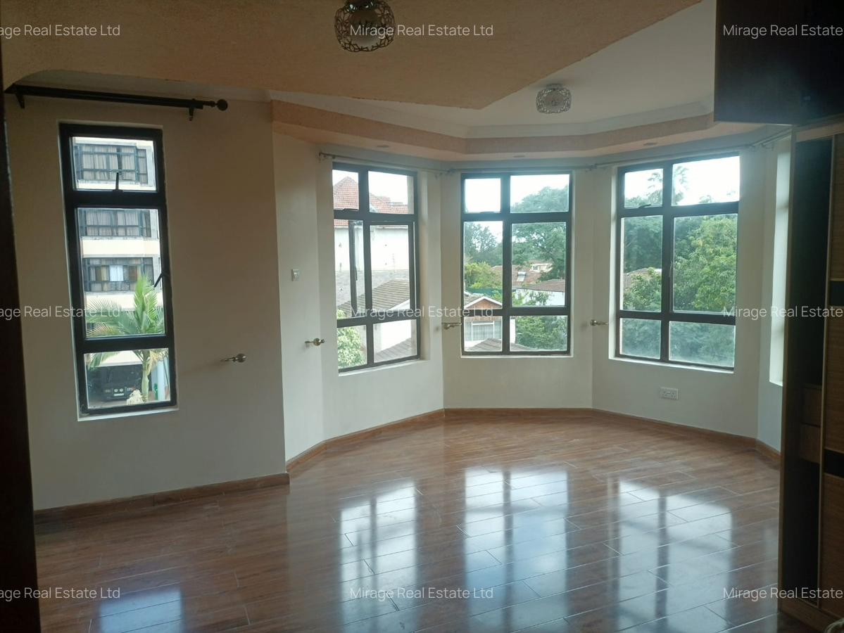 3 Bed Apartment with En Suite in Kilimani - 11