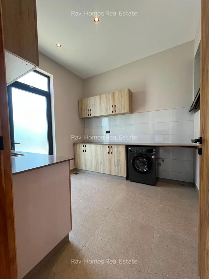 4 Bed Villa with En Suite at Loresho - 3