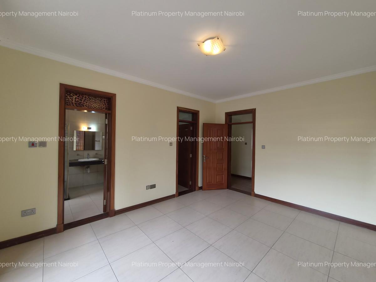 4 Bed Apartment with En Suite at Second Parklands - 16