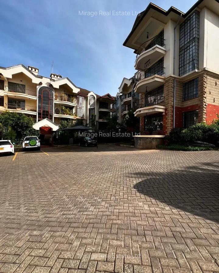 3 Bed Apartment with Swimming Pool in Riverside - 19
