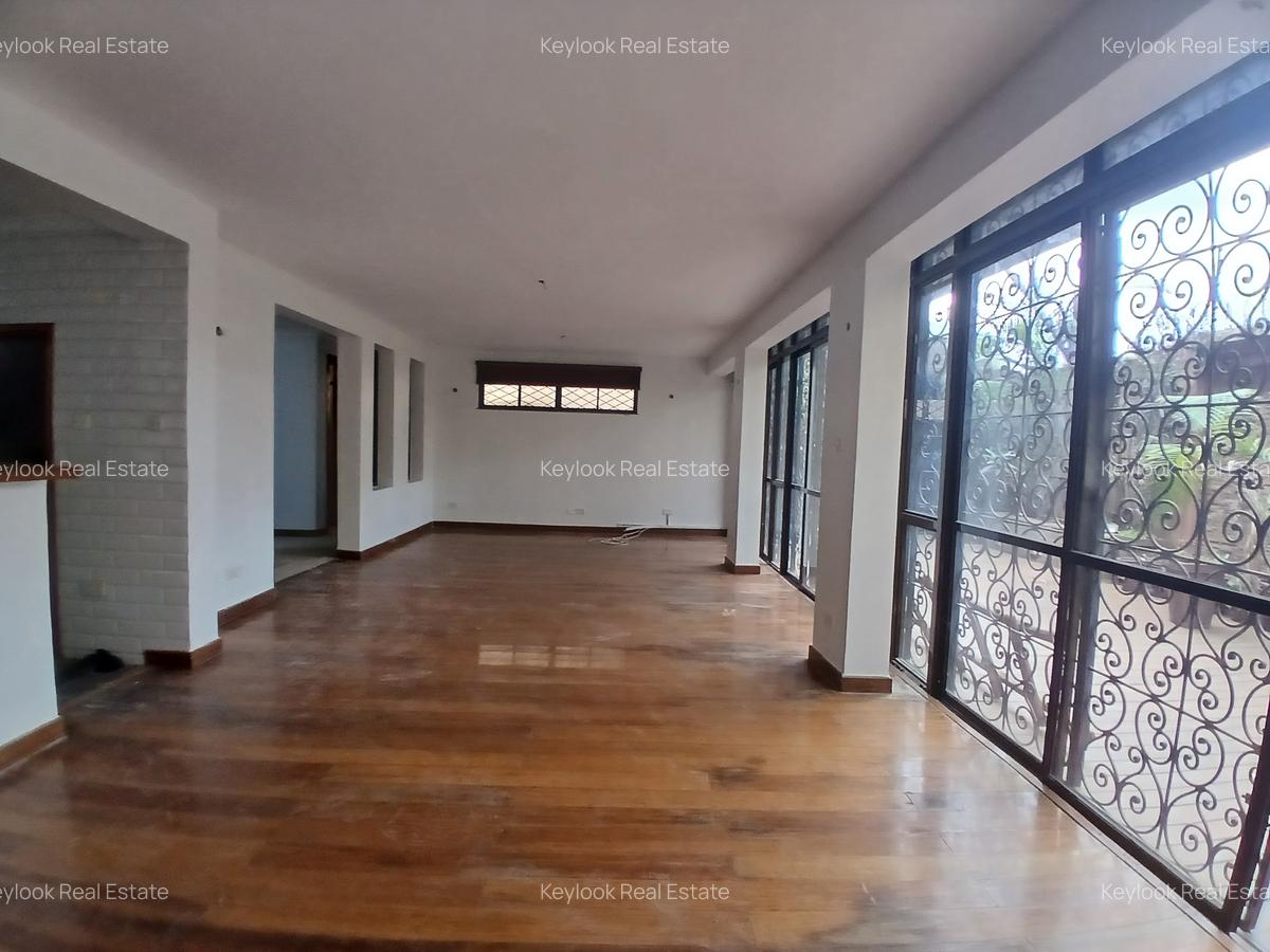 5 Bed Townhouse with En Suite at Convent Drive - 15