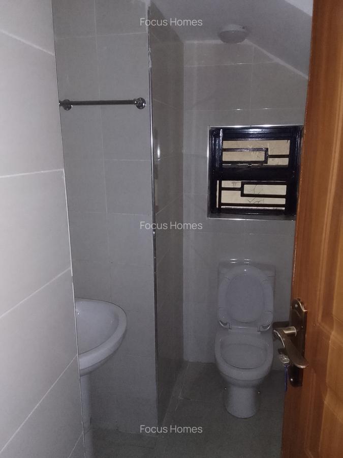 5 Bed Townhouse with En Suite in Lavington - 14