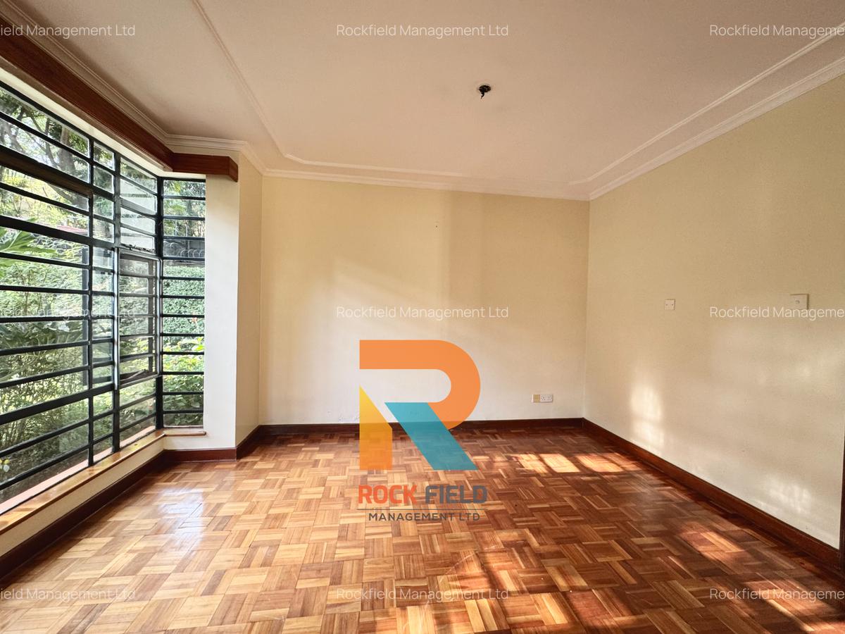 4 Bed Townhouse with En Suite at Redhill Road - 5
