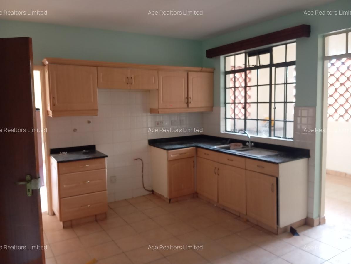 3 Bed Apartment with En Suite at Kaptei Garden - 6