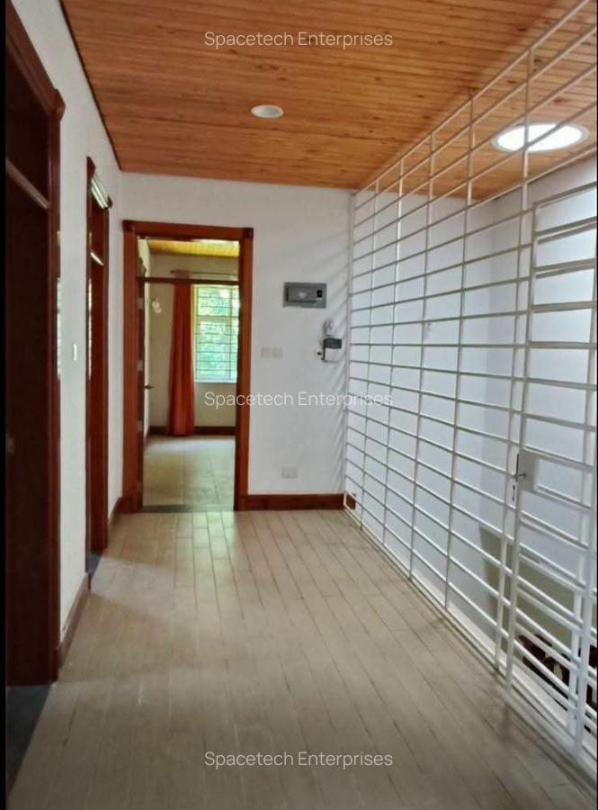 5 Bed Townhouse with En Suite in Rosslyn - 15
