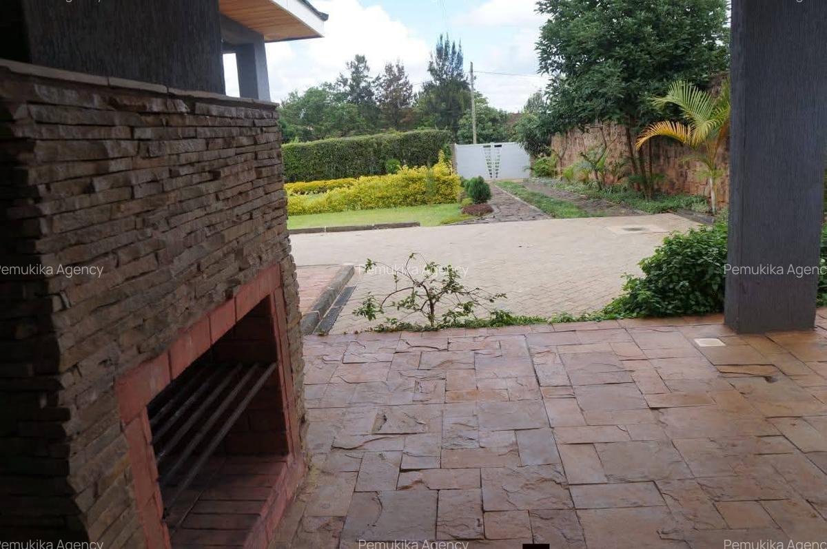 3 Bed Townhouse with En Suite in Nyari - 8