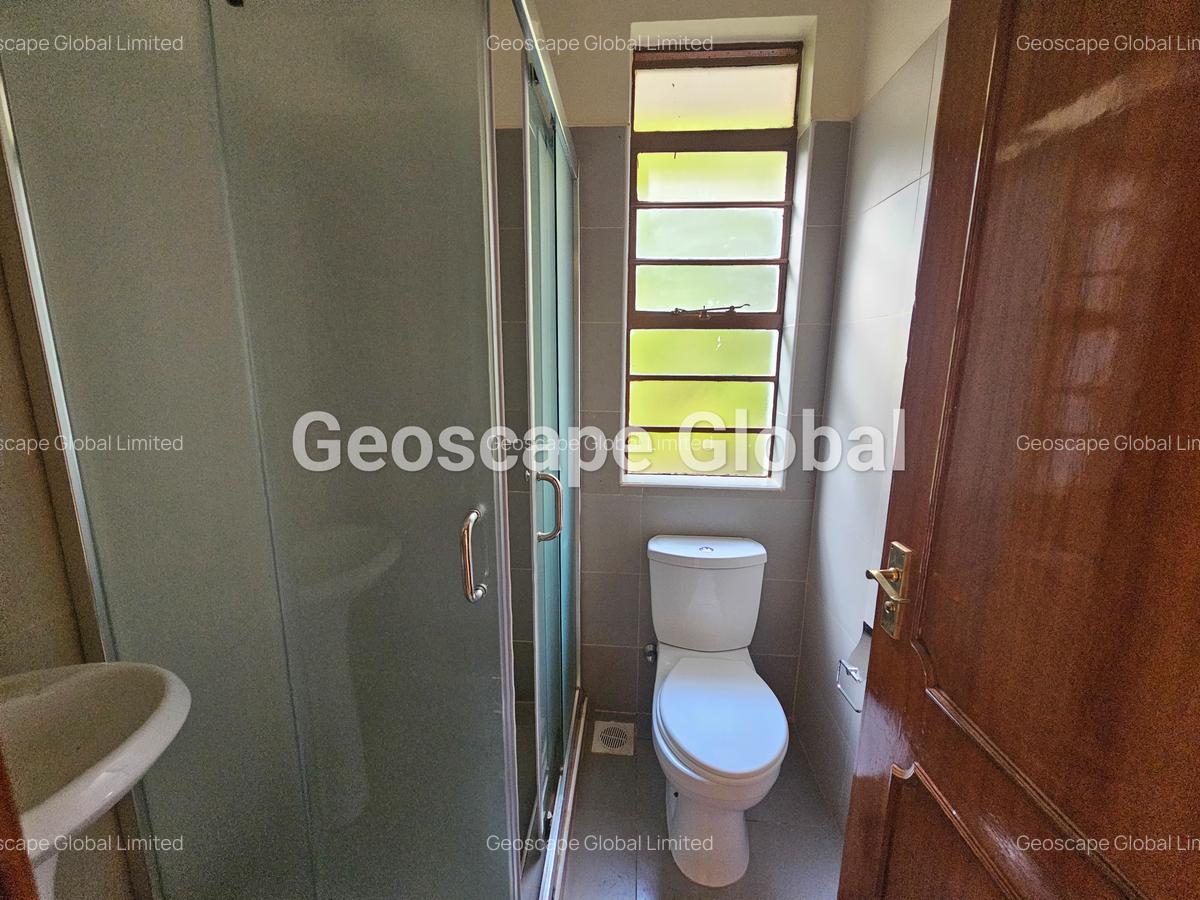 4 Bed House with En Suite in Runda - 10