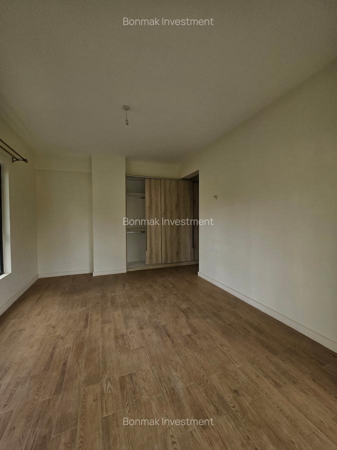 2 Bed Apartment with En Suite at Lavington Green - 12