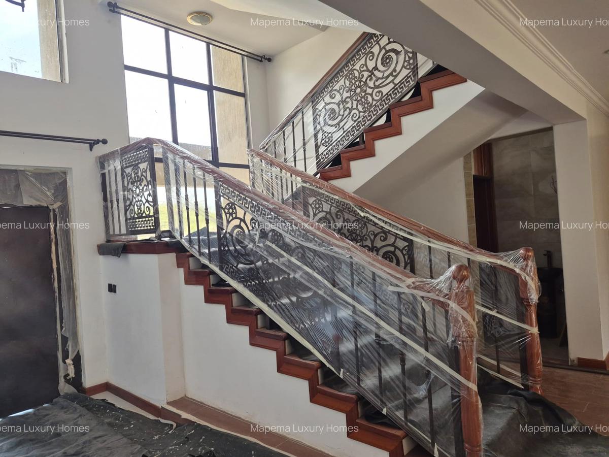 6 Bed Villa with En Suite at Bogani Road - 6