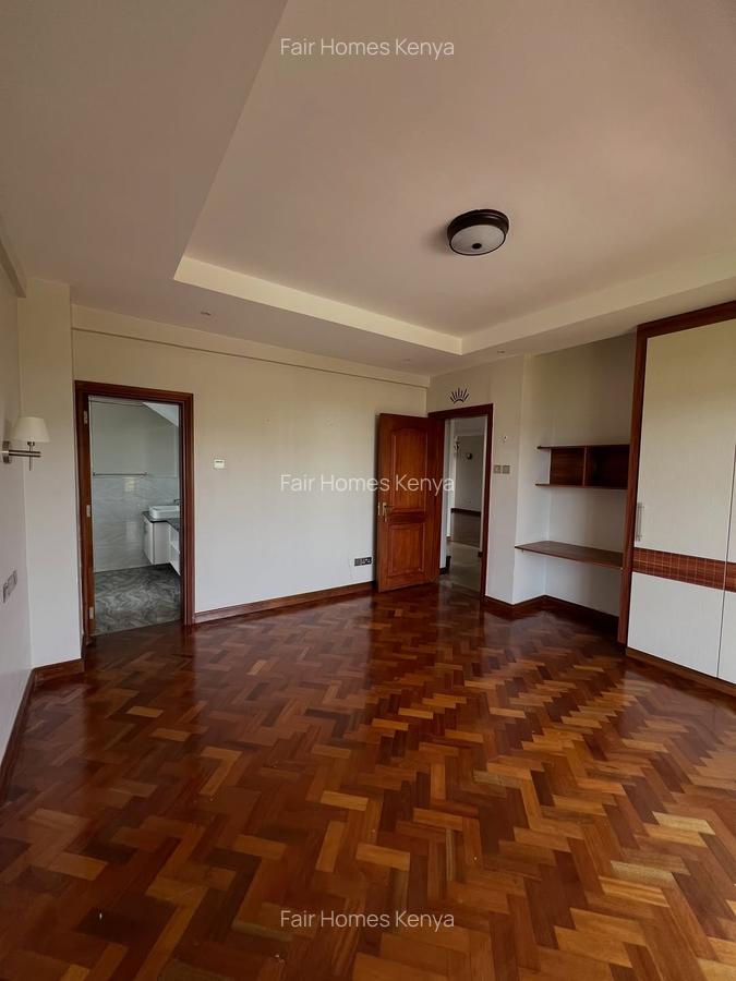 4 Bed Apartment with En Suite at Riverside Drive - 6