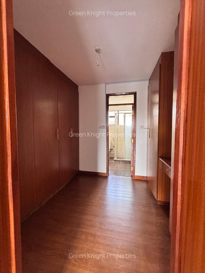 Serviced 3 Bed Apartment with En Suite in Kilimani - 9
