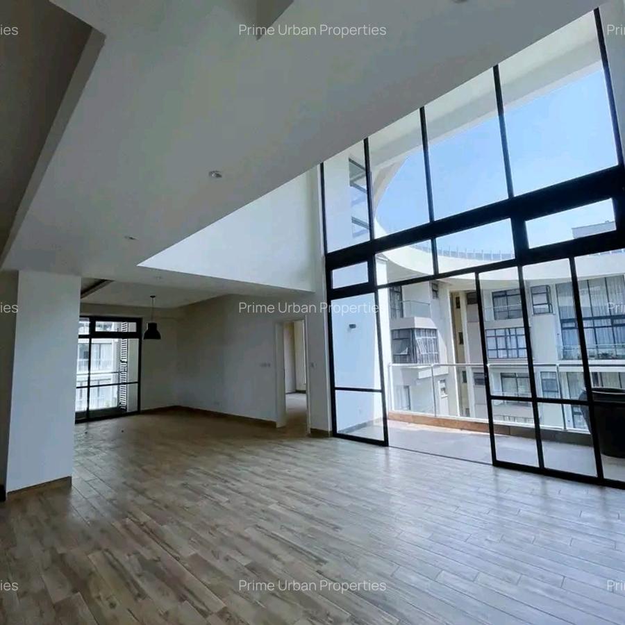 4 Bed Apartment with En Suite in Riverside - 18