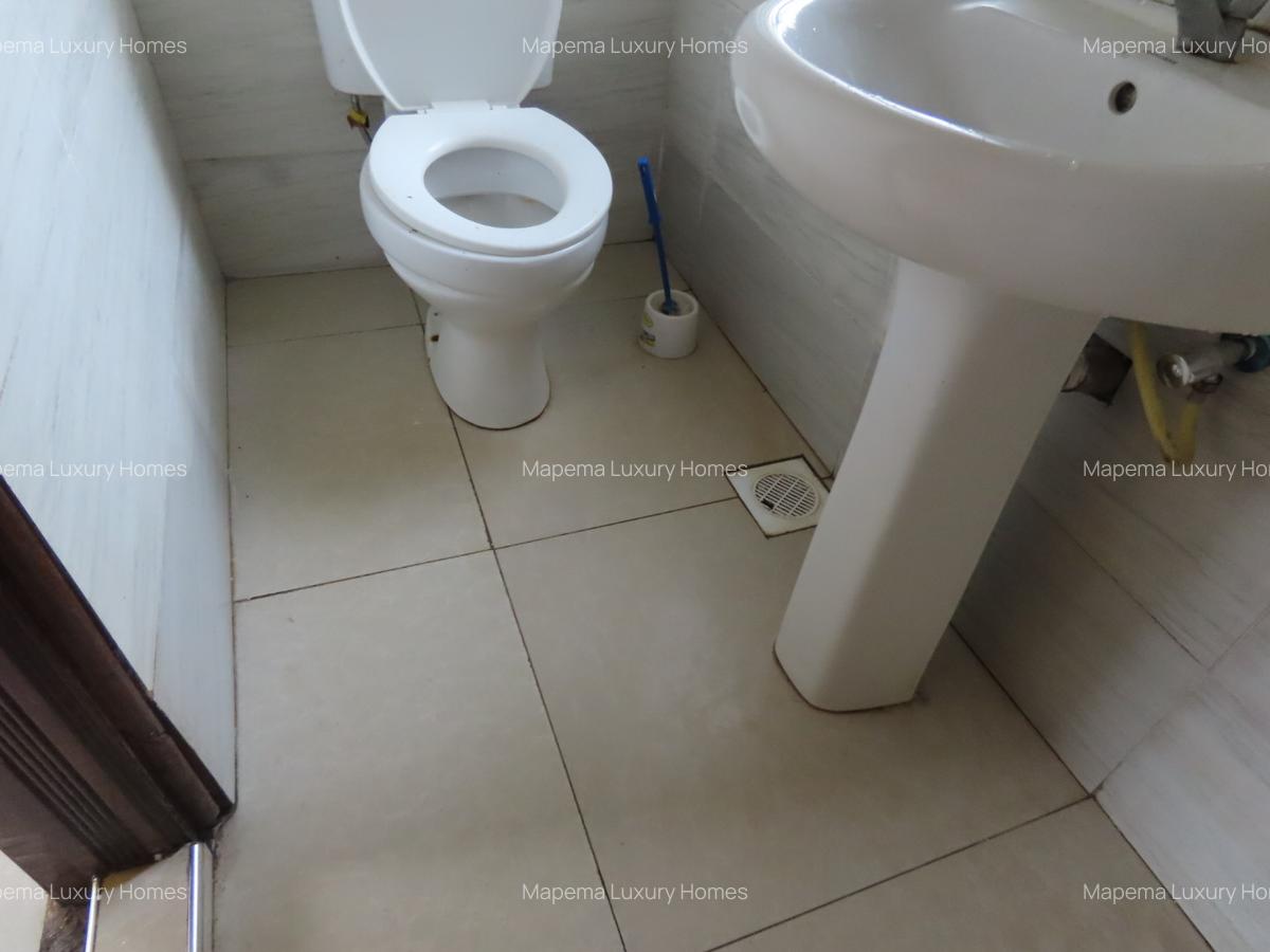 3 Bed House with En Suite at Bogani Road - 13
