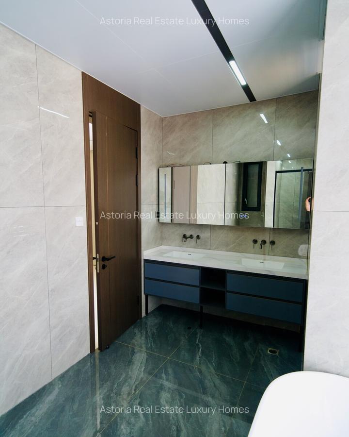5 Bed Villa with En Suite at 2026-378 - 17