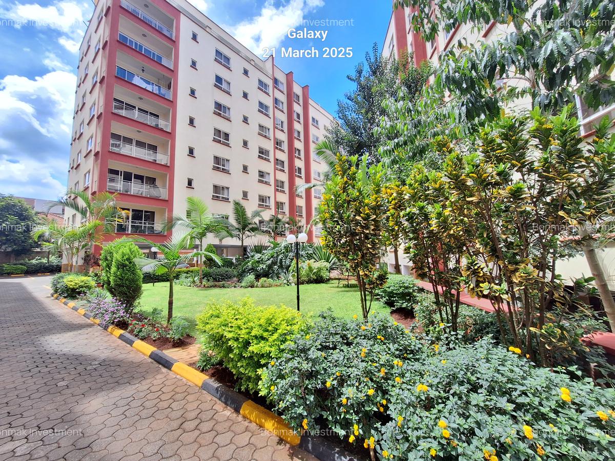 3 Bed Apartment with En Suite at Brookside Drive - 1
