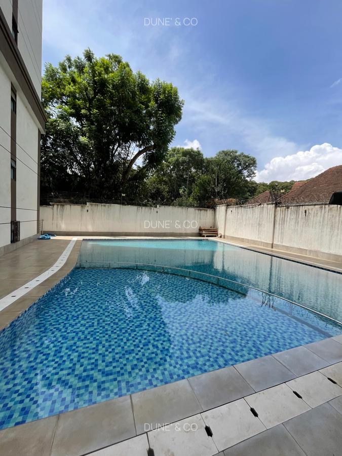 2 Bed Apartment with En Suite in Riverside - 4