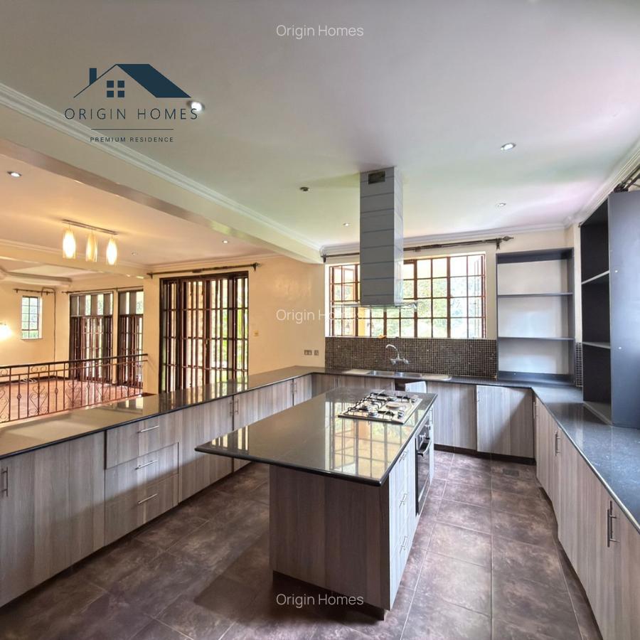5 Bed Townhouse with En Suite at Rosslyn - 9