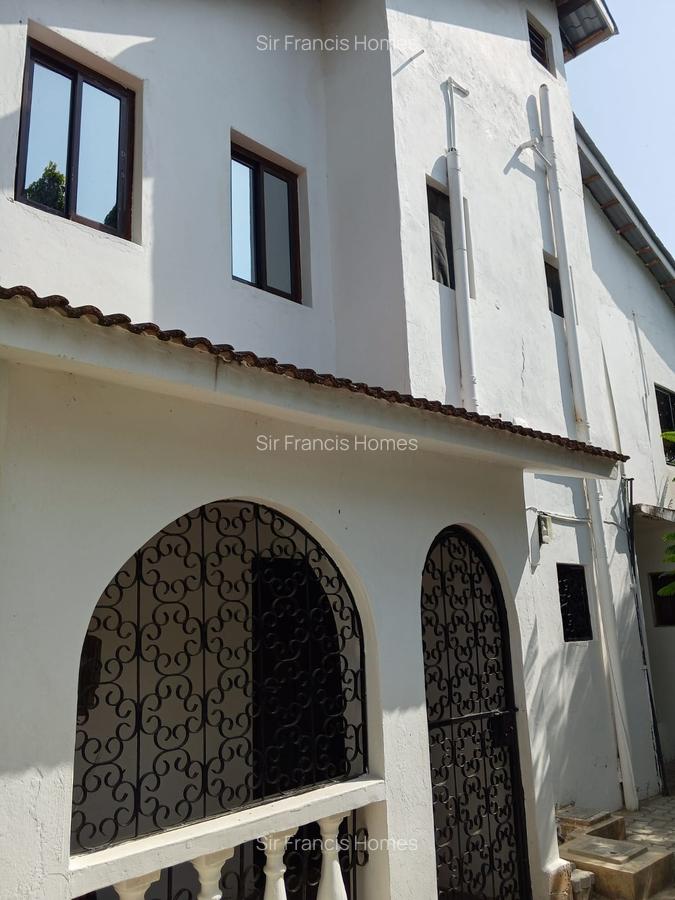 4 Bed Villa with En Suite at Galu - 2