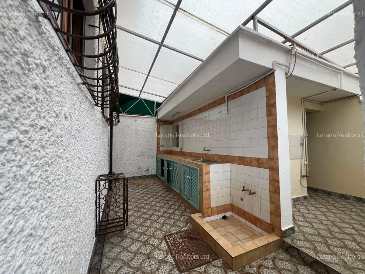 4 Bed Townhouse with Staff Quarters at Ole Dume Rd - 18