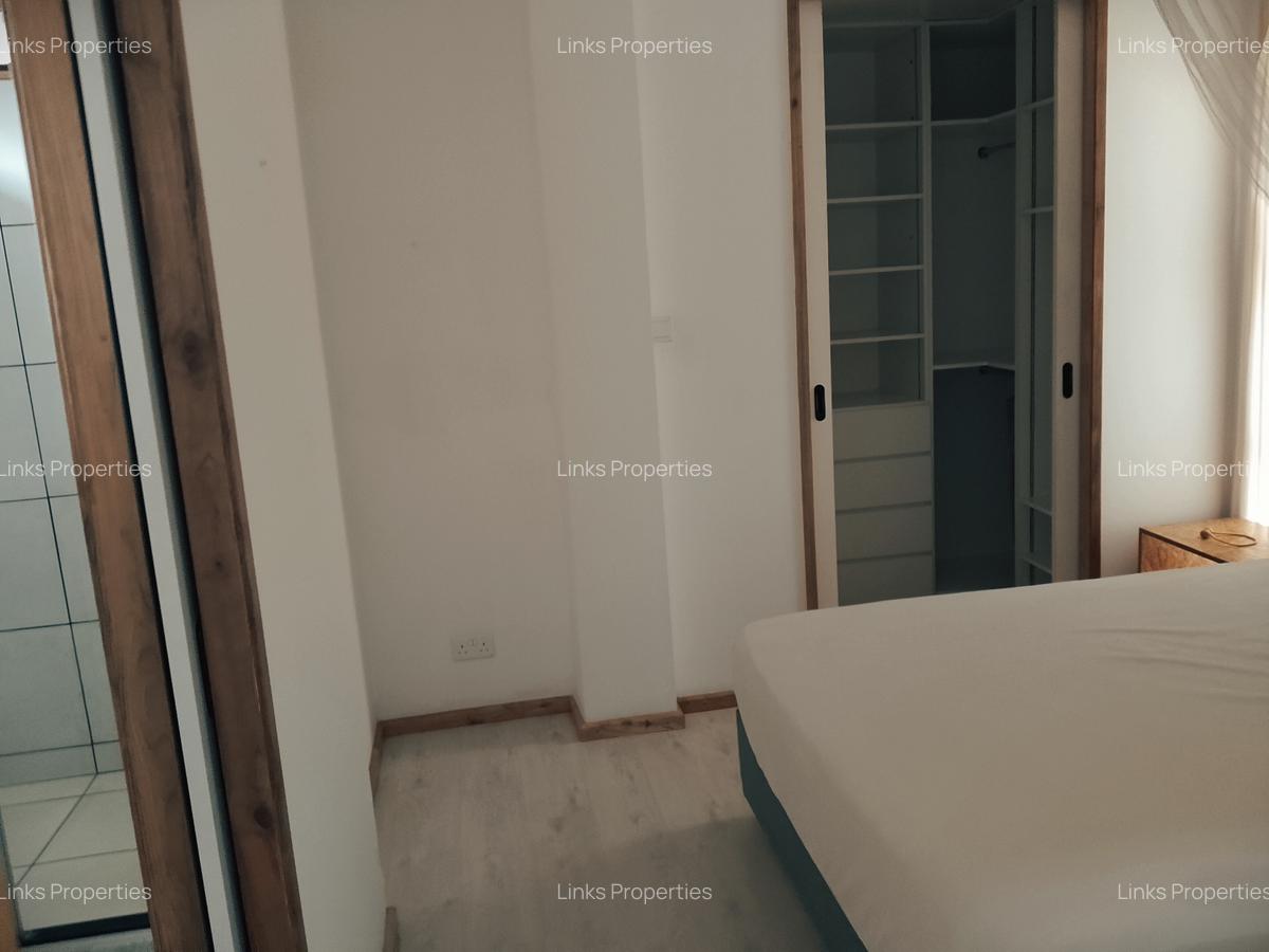 2 Bed House with En Suite at Karen Road - 13