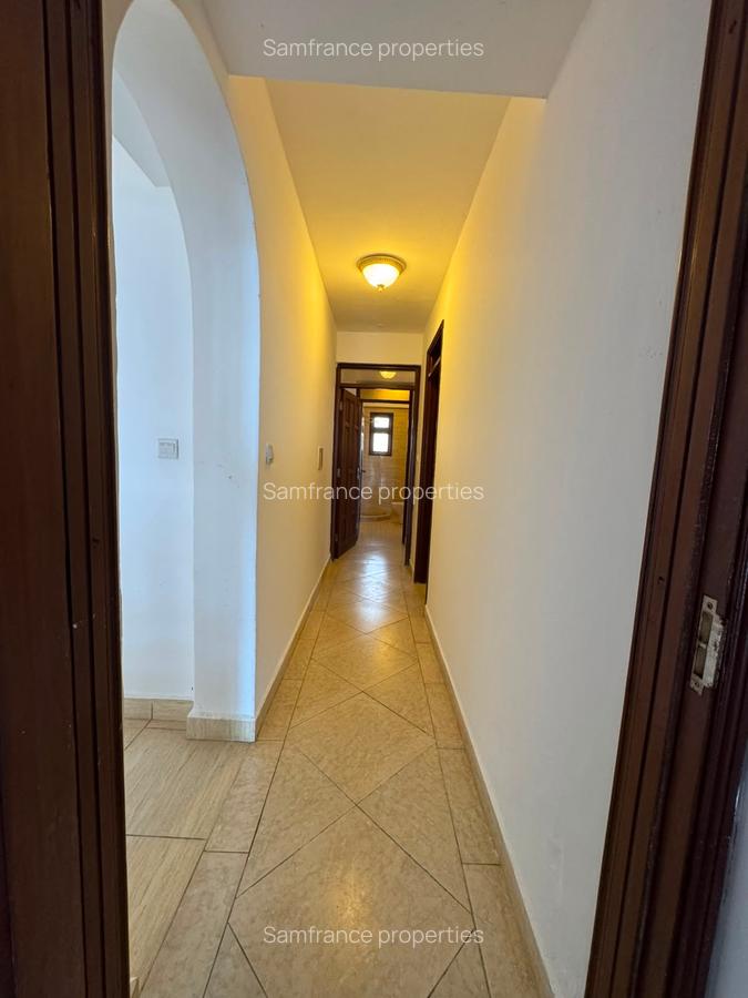 Serviced 3 Bed Apartment with En Suite at Lamera Beach - 13