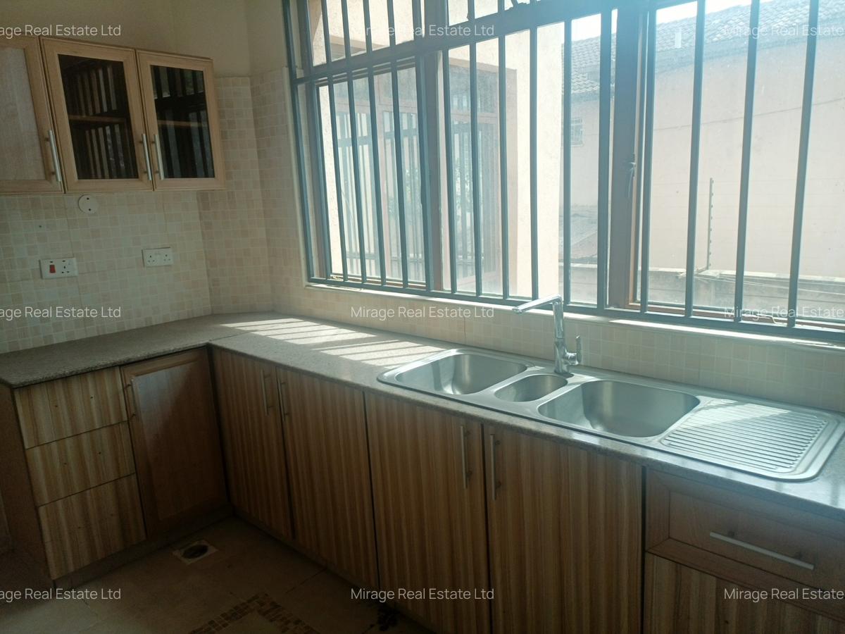 3 Bed Apartment with En Suite in Kilimani - 10