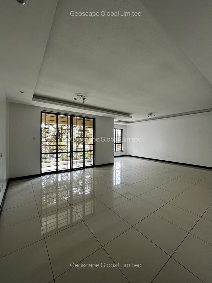 3 Bed Apartment with En Suite in General Mathenge - 8