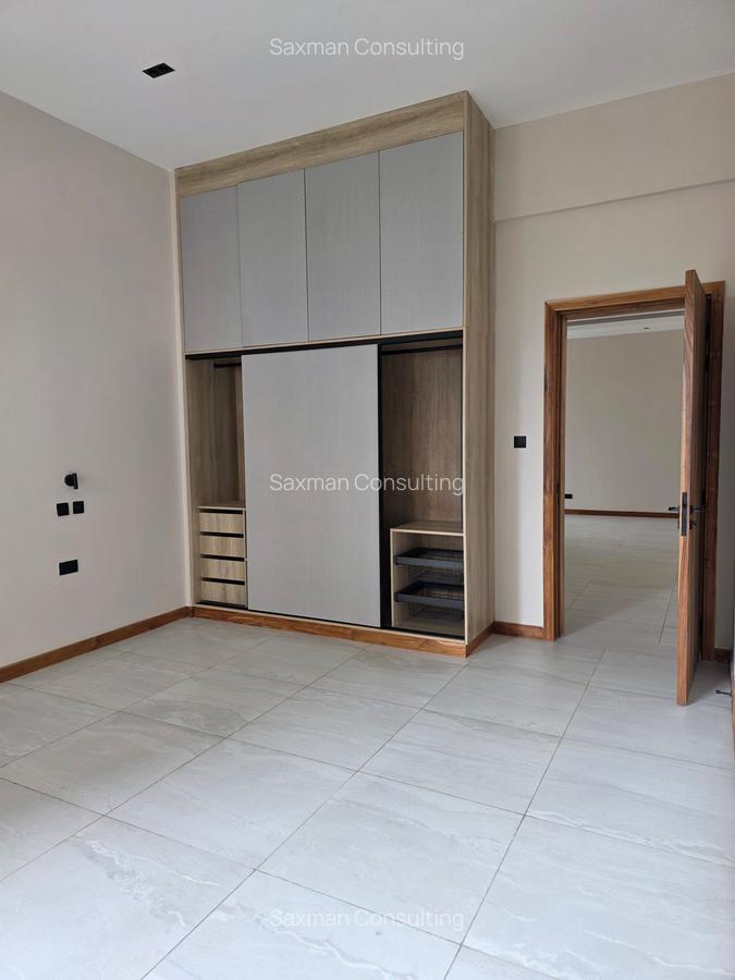 4 Bed Apartment with En Suite in Loresho - 6