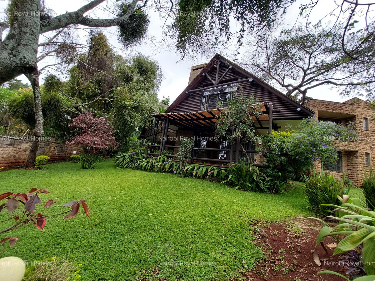 5 Bed House with En Suite at Lake View - 3