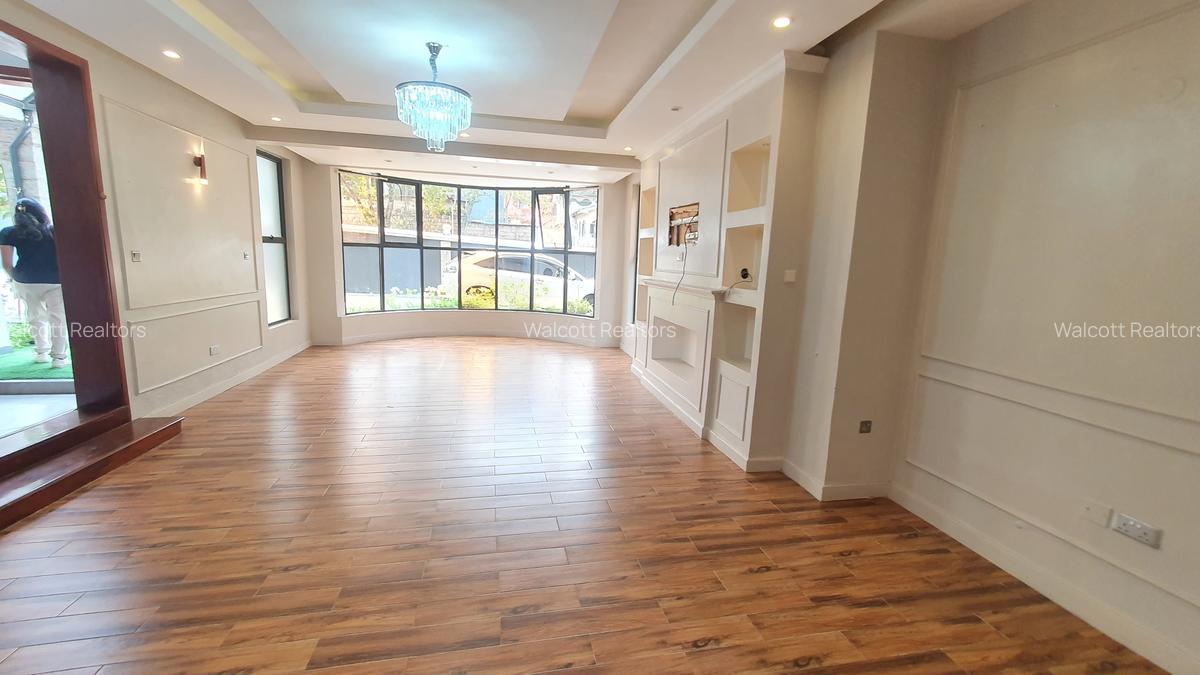 5 Bed Apartment with En Suite in Lavington - 6